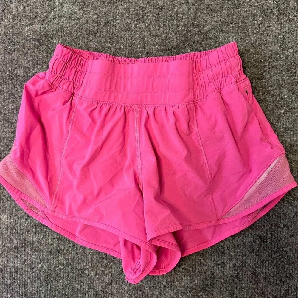 Lululemon Shorts Womens Size 2 Pink Hotty Hot Low-Rise Lined Mesh Athletic Run